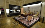 Varšava a její památky - Posko - Varšava - muzeum F.Chopina, poslední umělcův klavír (Wiki-A.Grycuk)