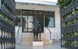 muzeum Peggy Guggenheimové - Itálie - Benátky - vstupní hala muzea P.Gugenheimové (Wiki-Edal)