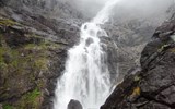 Tro - Norsko - vodopád Stigfossen, voda padá z výšky 180 metrů