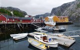 Lofoty - Norsko - Lofoty - Nusfjord, červené, bílé a okrové domy jsou z 19.století