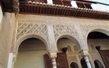 Generalife - Španělsko - Granada - Generalife, klenuté oblouky s kouzelnou výzdobou Sala Regia