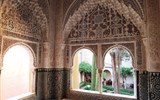 Alhambra - Španělsko - Granada - Alhambra, Mirador de Lin-dar-Aixa, původně odsud nádherný výhled do údolí řeky Darro