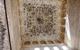 Alhambra - Španělsko - Granada - Alhambra, Sala de los Reyes, mozarábská klenba síně