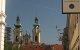 Kouzelný Linec a Salcburk vlakem 2020 - Rakousko - Linec -  půvab věží starého města (Ursulinenkirche)