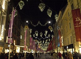 Adventní Graz vlakem a vánoční slavnost řemesel ve skanzenu 2022 Štýrsko Rakousko - Štýrský Hradec - adventní večer na Herrengasse