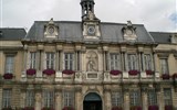 Troyes - Francie - Champagne - Troyes, radnice, 17.století, styl Ludvíka XIII.