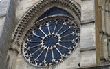 Soissons - Francie - Pikardie - Soissons, růžice severního transeptu, vrcholná gotika, 14.stol.