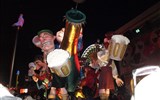 karneval v Nice - Francie - Nice - Karneval světel, srandu si Francouzi dělají z národů i z politiků