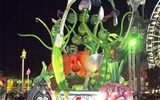 karneval v Nice - Francie - Nice, -Karneval světel, pozor zelenina se blíží