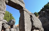 Cefalú - Itálie - Sicílie - Cefalú, Dianin chrám, vybudováný z velkých bloků místního vápence v 9.století př.n.l, přestavěný v 2.století př.n.l.