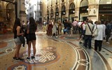 Milán - Itálie - Milán - v Galerii V.Emanuelle II. stále kypí životem a ruchem
