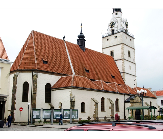 Slavnost chřestu a celebrity Ivančic 2020 - Česká republika - Ivančice, kostel Nanebevzetí P.Marie, 13-15.stol, gotický