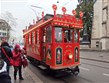 Švýcarsko - Curychem projíždí tahle speciální adventní tramvaj