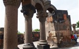 Daleké země a exotika - Arménie - Zvartnost, katedrála s helénistickými hlavicemi sloupů