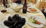 Sicílie, víno a gastronomie - Itálie - Sicílie - pro sicilskou kuchyni jsou typické i škeble