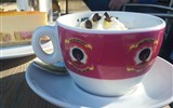 Gastronomie Rakouska - Rakousko - Perchtoldsdorf, čas na kávu a něco sladkého k ní (foto A.Frčková)