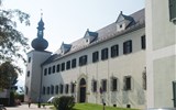 Gmunden - Rakousko - Gmunden - Landschloss, postaven počátkem 17.století, čtvercový se 4 věžemi