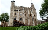 Tower - Anglie - Londýn - Tower, nejstarší částí pevnosti je tzv. White Tower postavená Vilémem Dobyvatelem po 1078