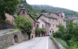 Conques - Francie - Conques, vesnička vznikla u opatství a má dnes necelých 300 obyvatel