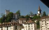 Švýcarsko, nočním vlakem do Curychu, eurovíkend Luzern 2021 - Švýcarsko - Lucern - nahoře měst. hradby. Museggmauer, 1367-1442, věž Luegisland 1367