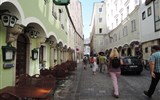 Linec - Rakousko - Linec, ulice starého města, v přízemí zachované gotické krakorce, vršek domů přestavěn