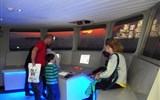 Greenwich - Anglie - Londýn - Greenwich, Námořní muzeum, simulátor lodního můstku láká hlavně děti