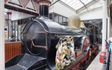 Windsor - Anglie - Windsor, replika parní lokomotivy královského vlaku RWR 3031 Class, originál postaven 1894, nazývaná Emlyn po Lordu Emlynovi