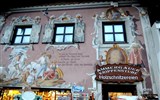 Oberammergau - Německo - Bavorsko -Oberammergau, Lüftlmalerei mají často charakter iluzivní malby