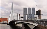 Rotterdam, Van Gogh a největší korzo světa 2021 - Holandsko - Rotterdam - vzadu budovy čtvrti Kop van Zuid (foto A.Frčková)