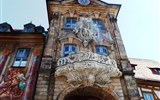 Bamberk - Německo - Bamberg, radnice, rokokové balkóny a erby, B.Mutschele