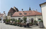 Svatomartinská husa a víno Burgenlandska 2021 - Rakousko - Rust Rybářský kostel (Fischerkirche), románský, 12.století (foto A.Frčková)