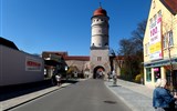 Nördlingen - Německo - Nördlingen, Deininger Tor, jedna z 11 věží chránících město