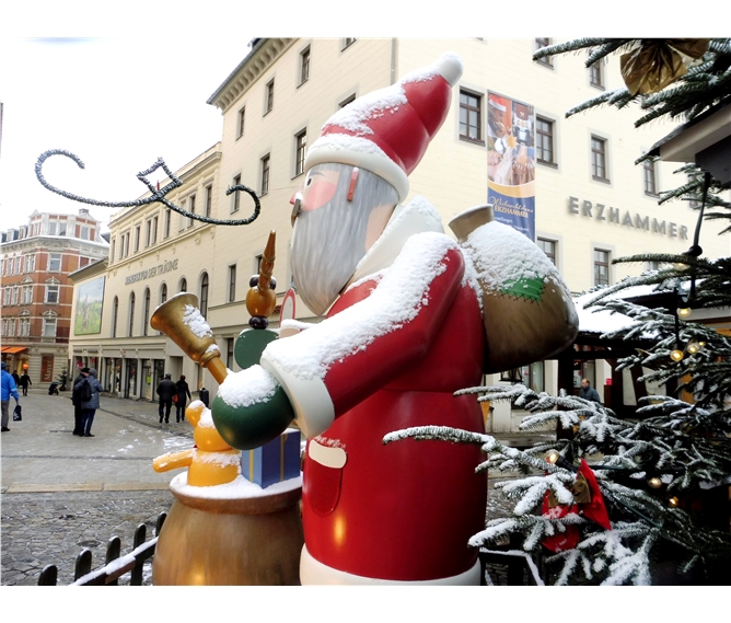 Advent v Krušnohoří, Manufaktura snů a Bergparade 2021 - Německo - Annaberg - Weihnachtsmarkt.