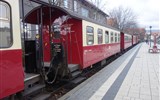 Advent v Harzu, UNESCO a vláček na Brocken 2022 - Německo - Harz - Brockenbahn, při jízdě lze vyjít na otevřenou plošinu a užít si tak větru ve vlasech, sazí i jisker