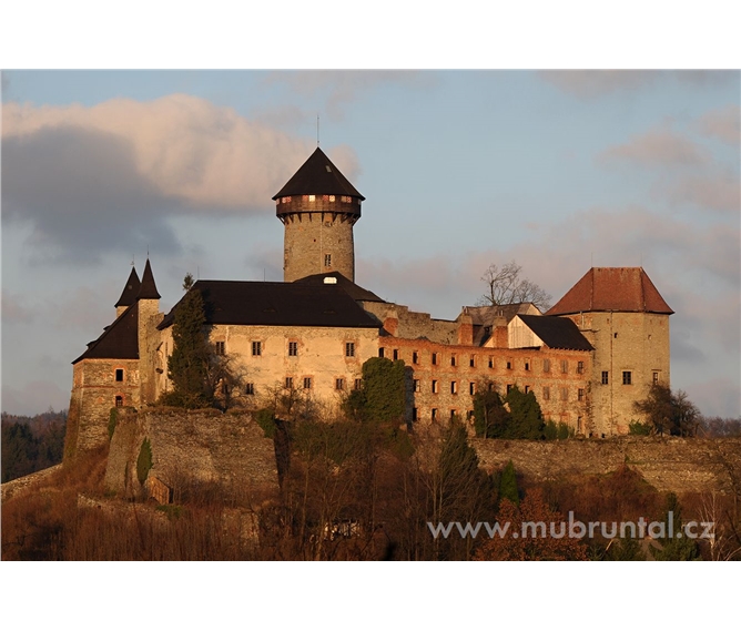 Bruntálsko, přírodní skvosty v srdci Slezska 2020 - Česká republika - Bruntálsko - hrad Sovinec (MIC Bruntál)