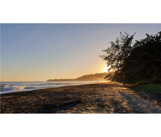 Národní parky Kostariky 2022 - Kostarika - zdejší pláže mají kouzelnou atmosféru v každou denní dobu