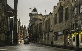Edinburgh, letecký eurovíkend, opatství na řece Tweed, Rosllynská kaple a krásy Skotské vysočiny 2024 - Velká Británie - Skotsko - Edinburgh - Royal Mile (Královská míle)