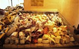 Toskánská kuchyně - Itálie - San Gimignano, nabídka místních sýrů