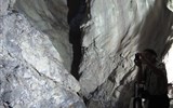 Trümmelbašské vodopády - Švýcarsko - Trümmelbachfälle, stopy vodní eroze na stěnách průrvy