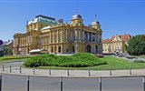 Adventní Zagreb a termální lázně Tuhelj 2023 - Chorvatsko - Zagreb - budova Národního divadla