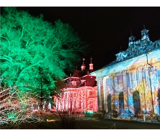 Adventní Drážďany - festival štol - světelné zahrady 2023 - Německo - Pillnitz - Christmas Garden, až oči přecházejí