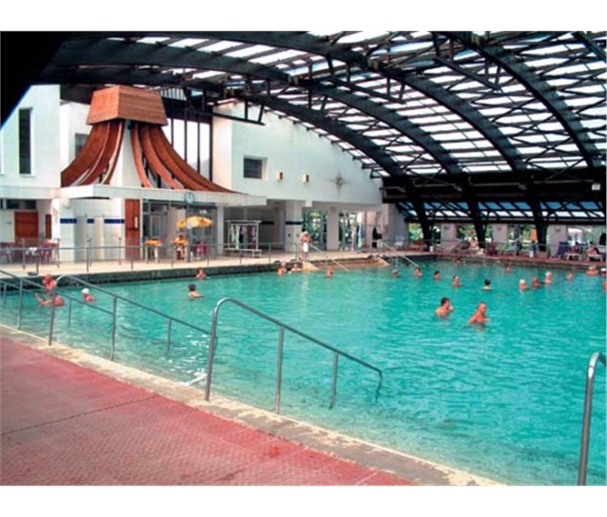 Harkány, týdenní pobyty - hotel Xavin - Maďarsko - Harkány - termální lázně, areál obsahuje otevřené i kryté bazény s termální vodou, perličkové koupele, saunu, odpočívárnu