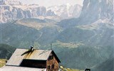 Jezero Misurina a Lago di Garda s vrcholy Dolomit - Itálie, Dolomity, Marmolada
