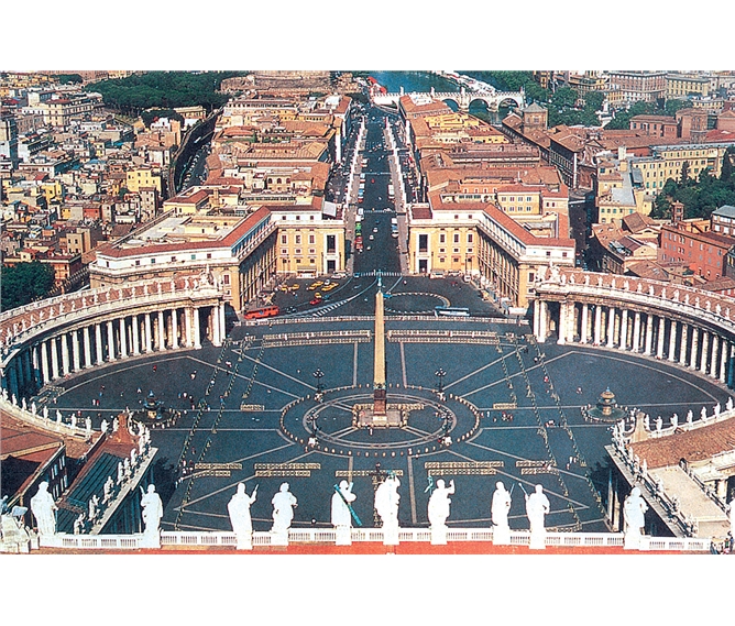 Řím, věčné město a Vatikán letecky 2023 - Vatikán - Řím - Svatopetrské náměstí, podoba od Alexandra II. (1655-67), kapacita 400.000 lidí
