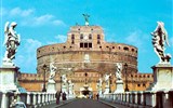Řím, Capri, Neapol, Pompeje, Amalfi s koupáním 2021 - Itálie - Řím - Andělský hrad, původně rodinné mauzoleum císaře Hadriána, post 135-9, později papežská pevnost a vězení