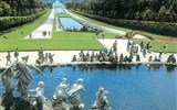Zámky a zahrady na Loiře a Paříž letecky 2023 - Francie - Versailles- zahrady královského zámku, 1631-1688, údržba zámku stála asi 25% státního rozpočtu