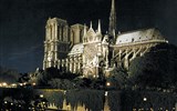Paříž, perla na Seině letecky, Versailles a výlet do Remeše rychlovlakem TGV 2024 - Francie - Paříž katedrála Notre Dame, 1163-1330, jeden z vrcholů gotiky