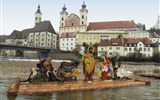 Vrcholy rakouského adventu  - Salcburk, Štýr, Wells - Rakousko, Štýr, jesličky na řece