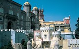 Portugalsko, země mořeplavců, vína a památek 2021 - Portugalsko - Sintra - Palácio National da Pena, památka UNESCO, typický romantismus 19.století a směs stylů všech míst i zemí