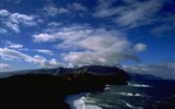 Madeira,  květinový ostrov - Portugalsko - Madeira - leží asi 550 km od marockého pobřeží, hluboko v Atlantiku